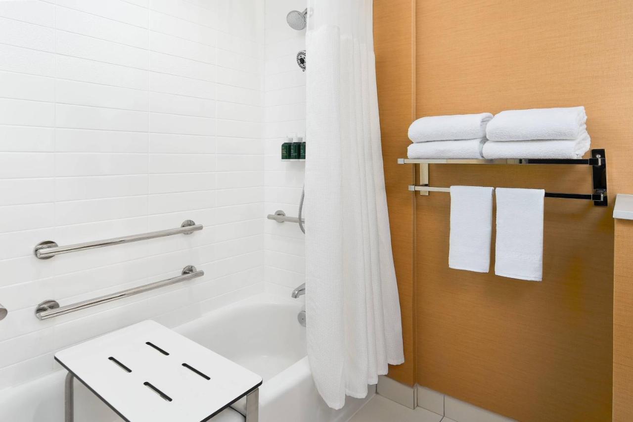Fairfield & By Marriott Yosemite International Airport 3* Fresno